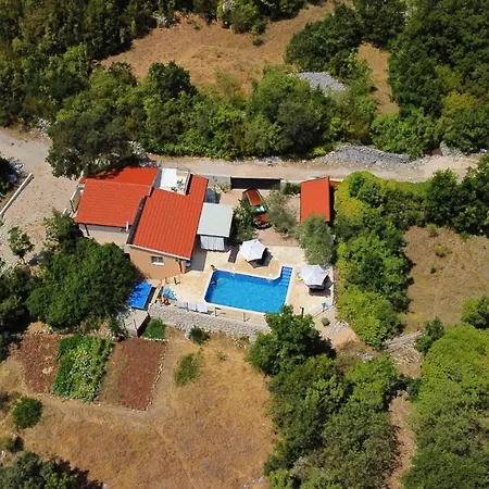 Melita - Heated Pool, Speed Internet Within Nature Park *