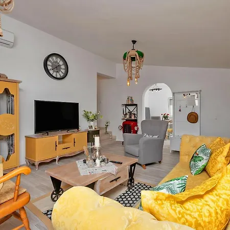 Melita - Heated Pool, Speed Internet Within Nature Park