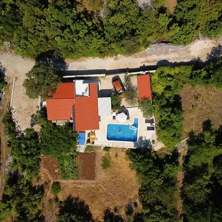 Melita - Heated Pool Within Nature Park *