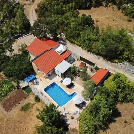 Melita - Heated Pool Within Nature Park *
