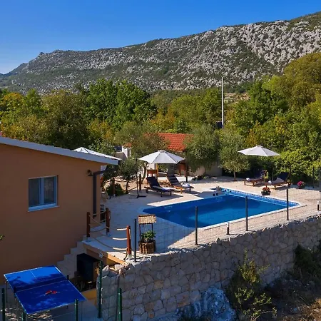 Melita - Heated Pool Within Nature Park