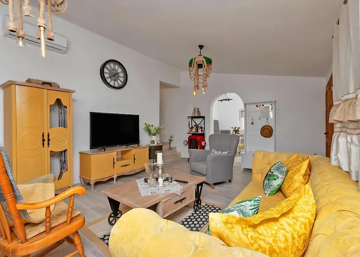 Melita - Heated Pool, Speed Internet Within Nature Park